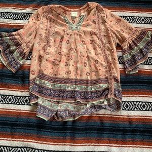 Knox Rose bell sleeve blouse